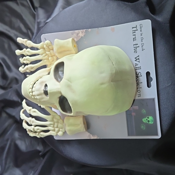 Mask - Picture 4 of 5